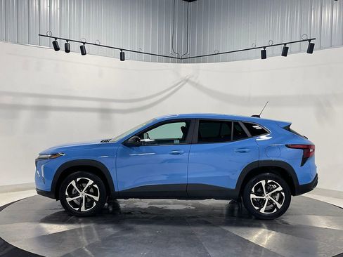 Used 2024 Chevrolet Trax RS w/ Driver Confidence Package FWD image 14