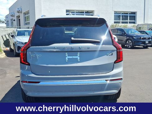 New 2026 Volvo XC90 B6 Plus w/ Protection Package Premier image 6