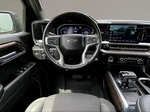 Used 2023 Chevrolet Silverado 1500 RST AWD/4WD image 9