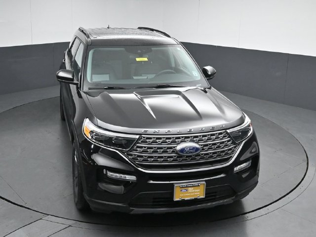 Certified 2024 Ford Explorer XLT w/ Equipment Group 202A AWD/4WD image 48