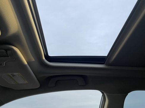 Certified 2023 Subaru Forester Premium image 28