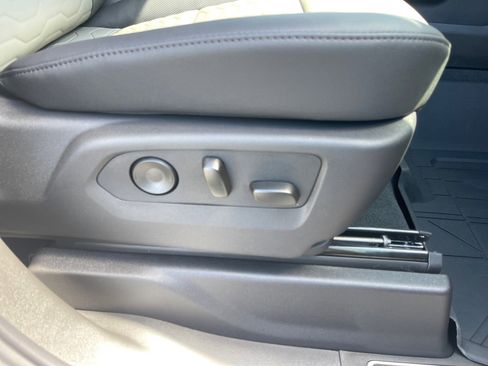 New 2026 Chevrolet Silverado 1500 ZR2 image 17