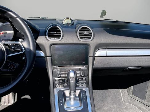 Used 2019 Porsche 718 Boxster GTS image 13