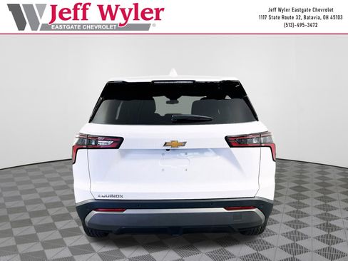 New 2026 Chevrolet Equinox LT FWD image 28