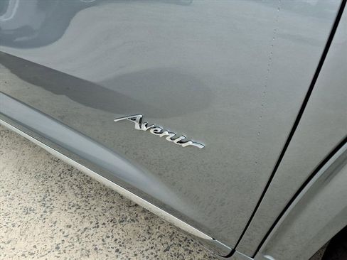 New 2026 Buick Enclave Avenir w/ Super Cruise Package image 9