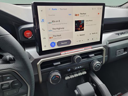 Certified 2025 Toyota Tacoma TRD Off-Road image 23