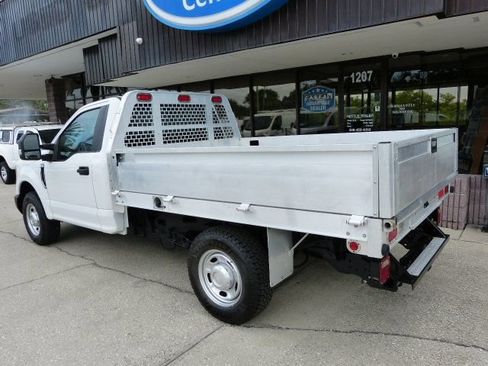 Used 2018 Ford F250 XL image 3