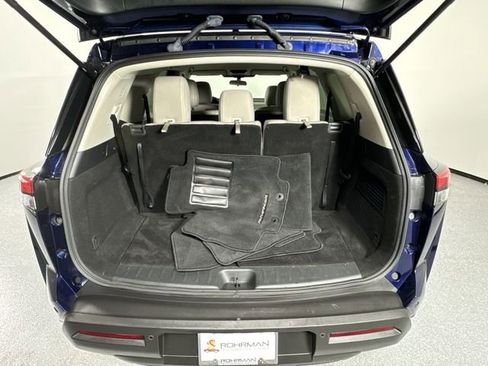 Used 2023 Nissan Pathfinder SV image 35