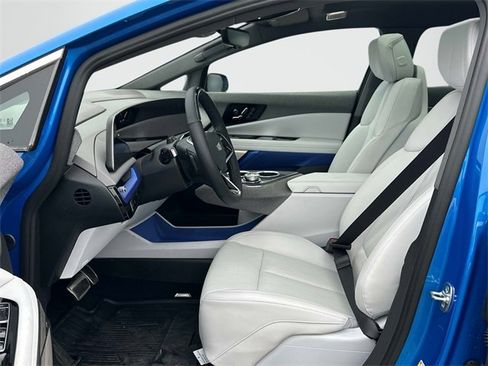 New 2026 Cadillac Optiq Luxury 2 image 10