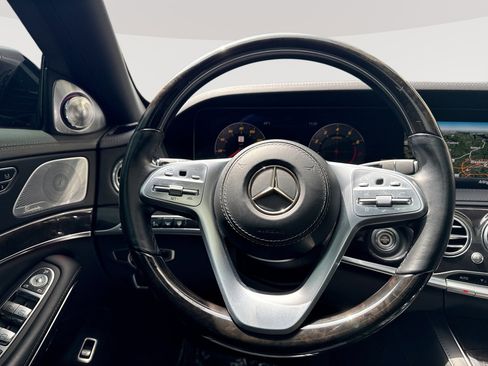 Used 2018 Mercedes-Benz S 560 Sedan image 11