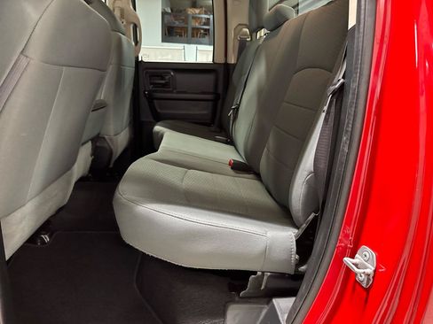 Used 2017 RAM 1500 Express w/ Express Value Package AWD/4WD image 15