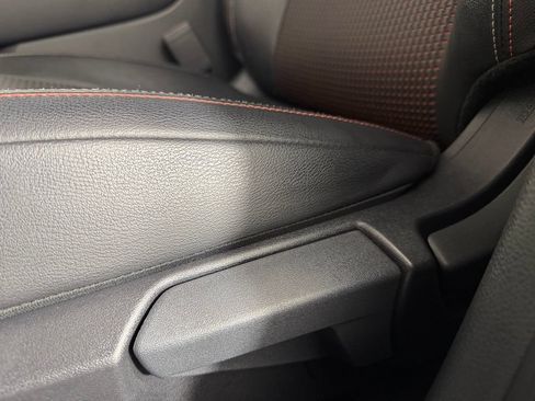 Used 2025 Nissan Kicks SR FWD image 21