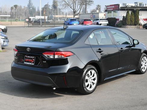 Used 2024 Toyota Corolla LE image 8