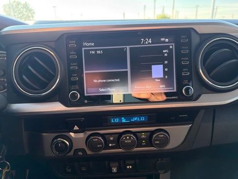 Used 2021 Toyota Tacoma SR5 w/ Trail Edition AWD/4WD image 25