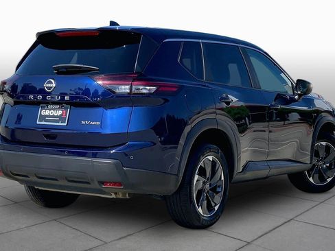 Used 2024 Nissan Rogue SV AWD/4WD image 13