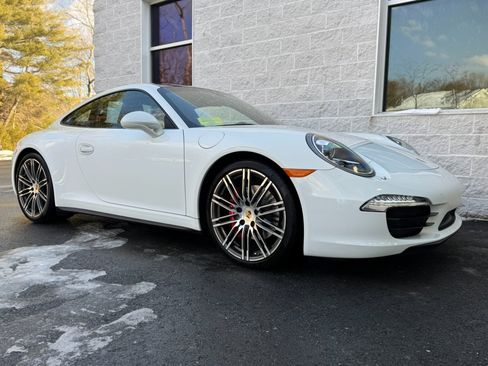Used 2014 Porsche 911 Carrera 4S image 32