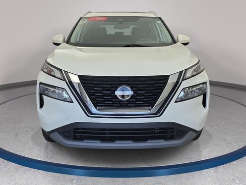 Used 2023 Nissan Rogue SV w/ SV Premium B Package FWD image 2