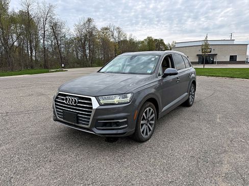 Used 2018 Audi Q7 3.0T Prestige AWD/4WD image 5