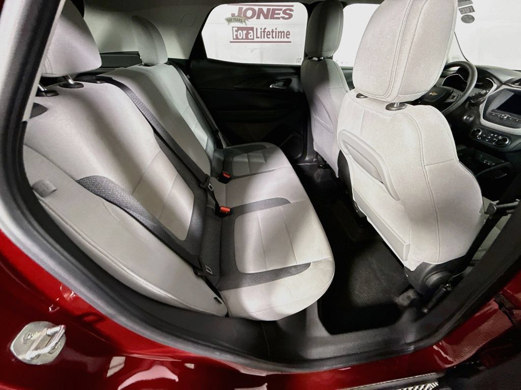 Used 2022 Chevrolet TrailBlazer LT FWD image 27