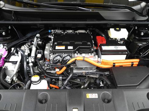 Used 2023 Toyota bZ4X XLE image 29