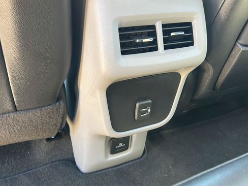 Used 2023 GMC Terrain SLT FWD image 19
