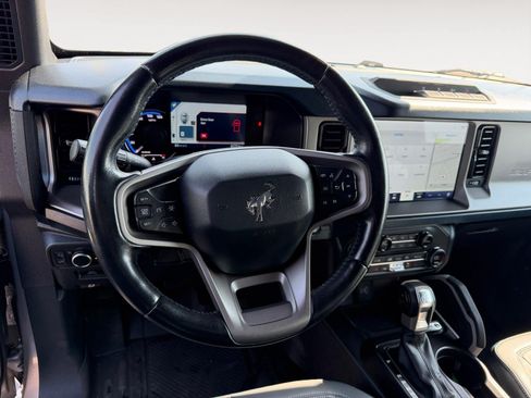 Used 2021 Ford Bronco Outer Banks AWD/4WD image 14