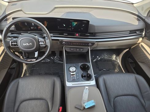 Certified 2026 Kia Carnival LXS FWD image 20