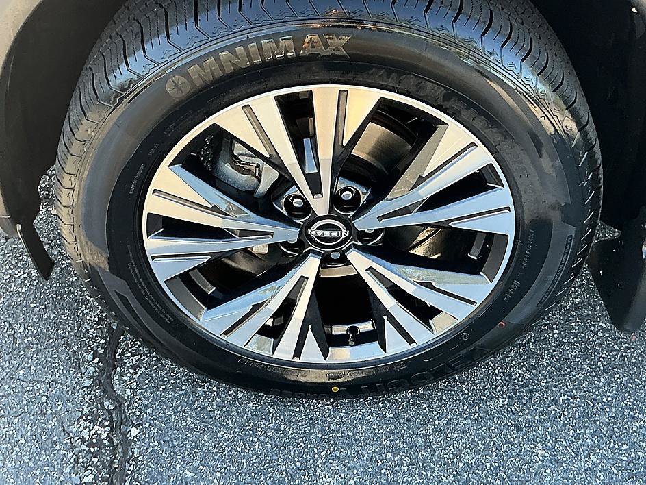 Certified 2023 Nissan Rogue SV w/ SV Premium B Package AWD/4WD image 7