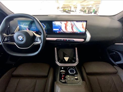 Used 2025 BMW X3 xDrive30i w/ Premium Package image 15