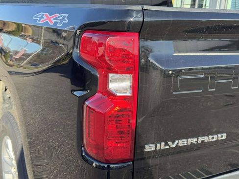 Used 2025 Chevrolet Silverado 1500 LT AWD/4WD image 8