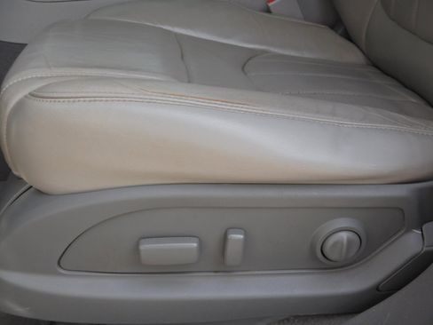 Used 2015 GMC Acadia SLT image 35