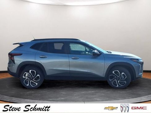 New 2026 Chevrolet Trax RS w/ Sunroof Package FWD image 24