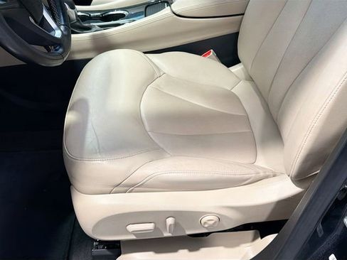 Used 2017 Buick Envision Essence image 16