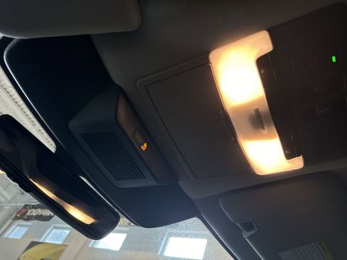 New 2026 Nissan Pathfinder Platinum AWD/4WD image 9