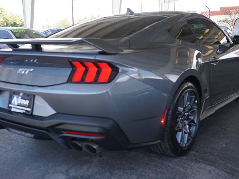 Used 2025 Ford Mustang GT Premium w/ GT Performance Package RWD image 3