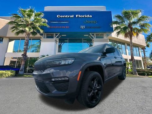 New 2025 Jeep Grand Cherokee Limited w/ Black Appearance Package image 9