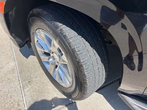 Used 2023 Chevrolet Tahoe Premier image 43