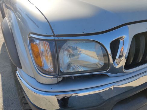 Used 2004 Toyota Tacoma 4x4 Xtracab image 4