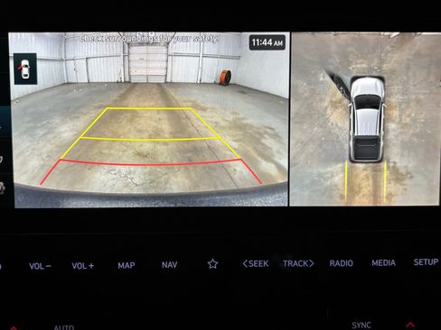 Certified 2024 Hyundai Santa Cruz Limited AWD/4WD image 11