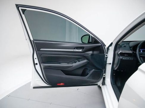Used 2019 Nissan Altima 2.5 Platinum image 26