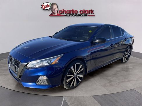 Used 2022 Nissan Altima 2.5 SR image 1