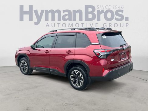 Certified 2025 Subaru Forester AWD/4WD image 6