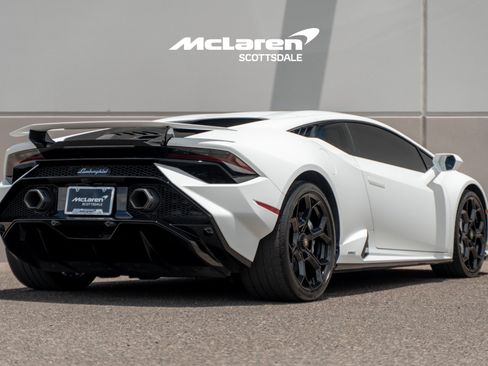 Used 2024 Lamborghini Huracan Tecnica RWD image 7