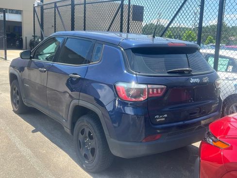 Used 2019 Jeep Compass Sport w/ Cold Weather Group AWD/4WD image 3