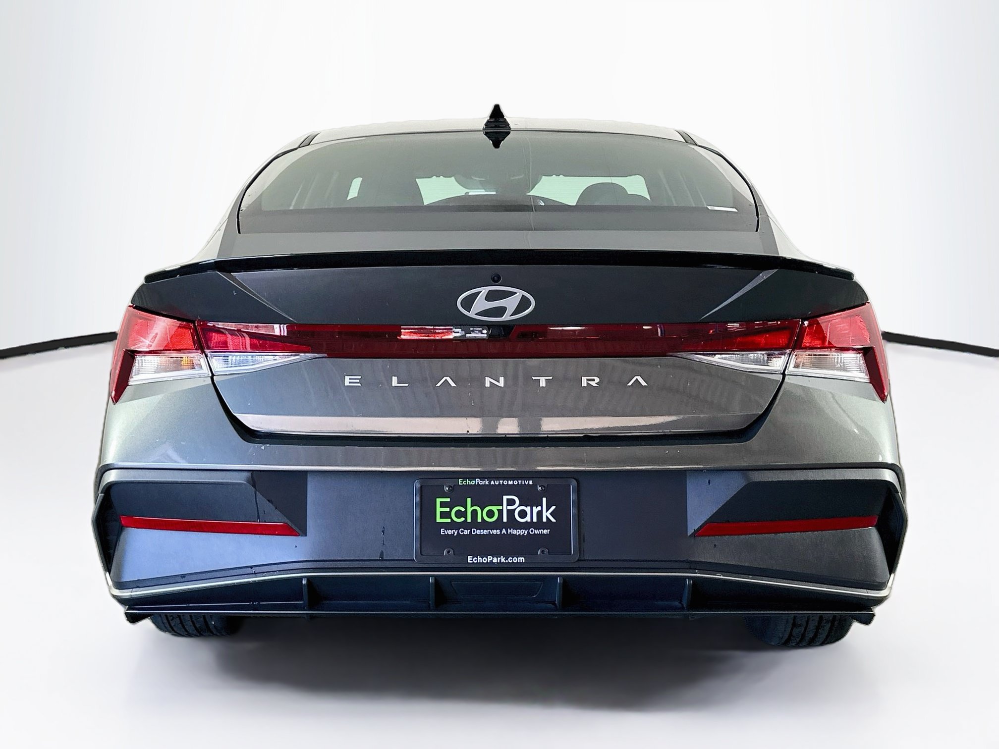 Used 2026 Hyundai Elantra Sport FWD image 7