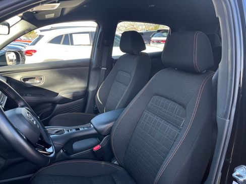 Used 2025 Honda HR-V Sport image 27