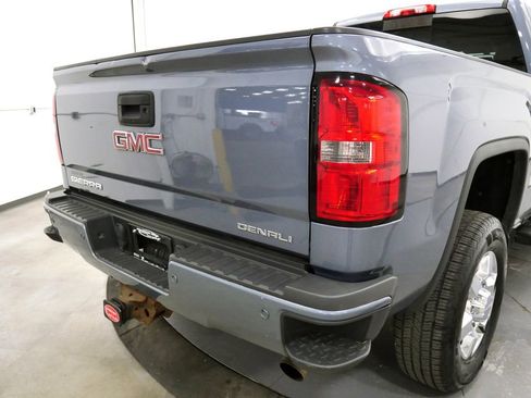 Used 2016 GMC Sierra 3500 Denali w/ Suspension Package, Off-Road AWD/4WD image 37