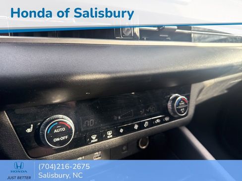 Used 2024 Mitsubishi Outlander SE image 14