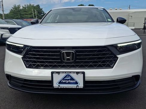 Used 2025 Honda Accord Sport image 2