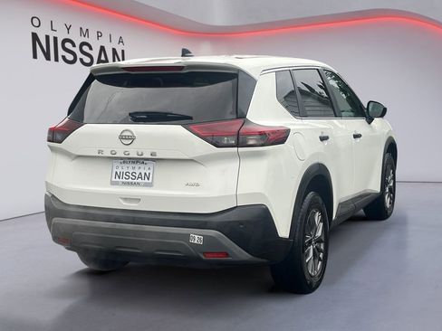 Used 2023 Nissan Rogue S image 5